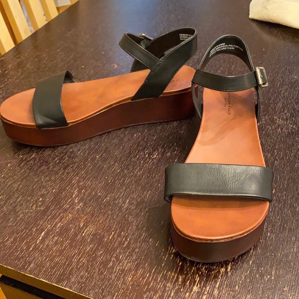 America Eagle platform sandals. Size 7. Lightly worn.
